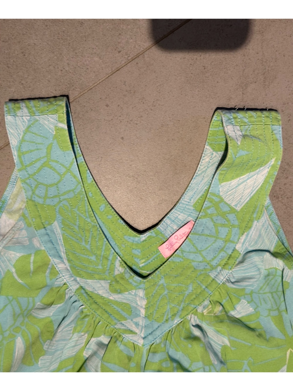 Lilly Pulitzer turtle leaf v neck dress vintage (?) - Picture 2 of 3